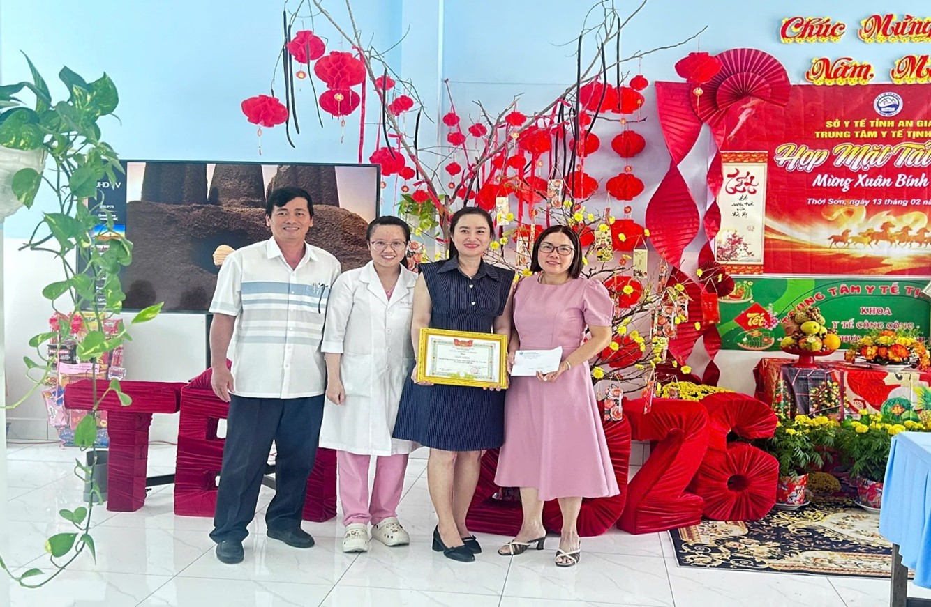 hoi thi trang tri tet 2