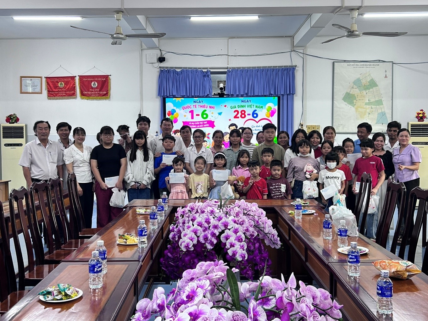 họp mặt 1.6 2