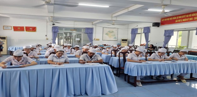 hoi thi nu ho sinh 1